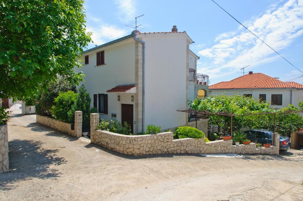 Hella Apartments Trogir Exteriör bild